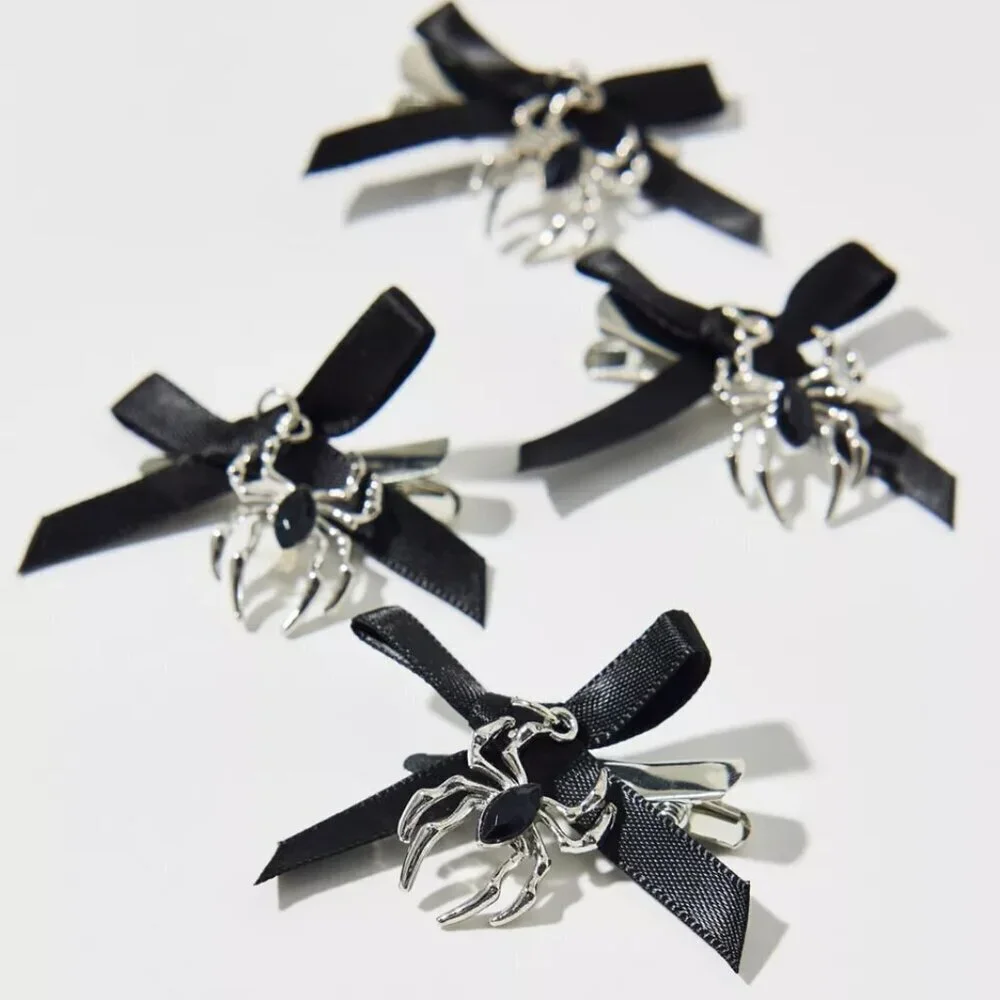 NWT Urban Outfitters Spider Bow Hair Clip Set of Four